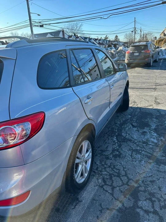 2010 Hyundai Santa Fe - Image 3 of 10