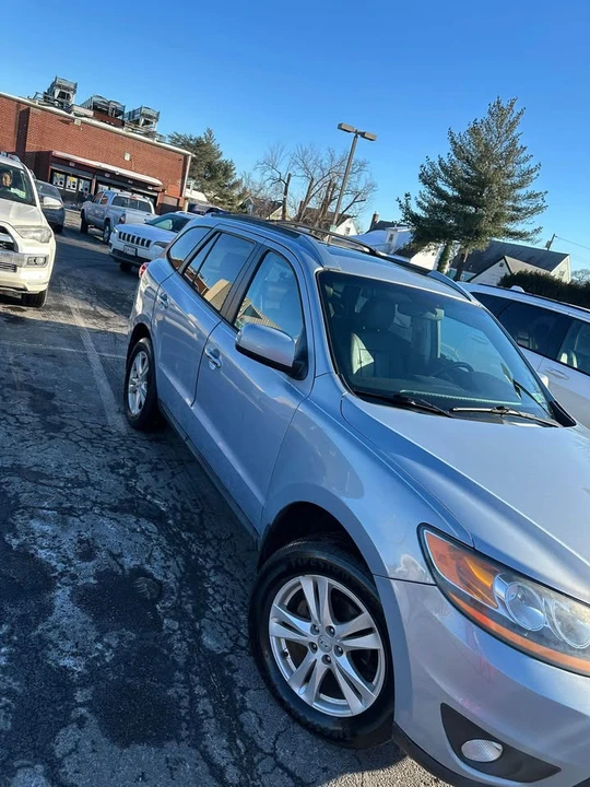 2010 Hyundai Santa Fe - Image 10 of 10