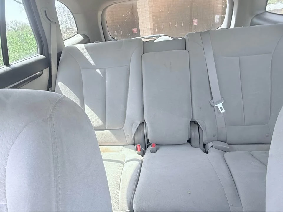 2010 Hyundai Santa Fe - Image 7 of 10
