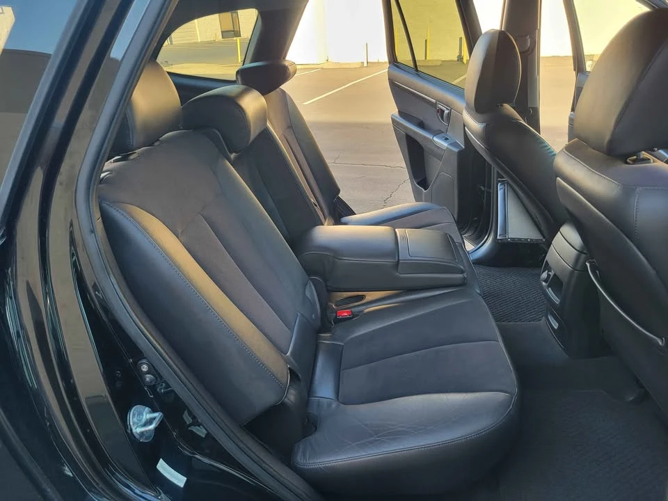 2010 Hyundai Santa Fe - Image 11 of 15
