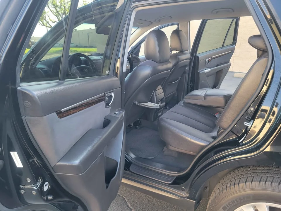2010 Hyundai Santa Fe - Image 13 of 15