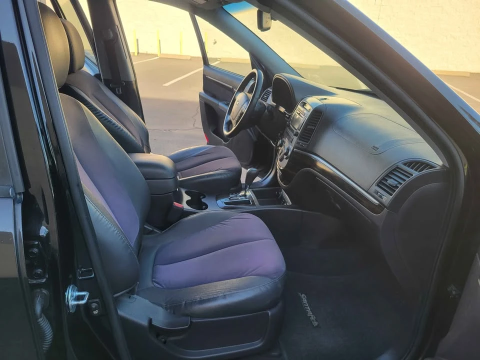 2010 Hyundai Santa Fe - Image 9 of 15