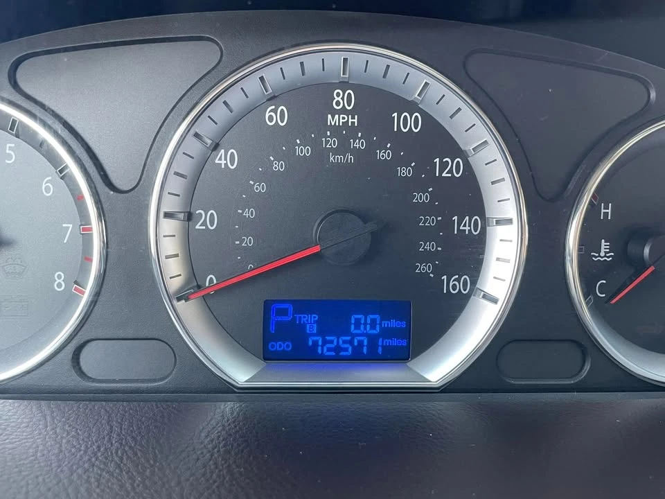 2010 Hyundai Sonata - Image 10 of 11