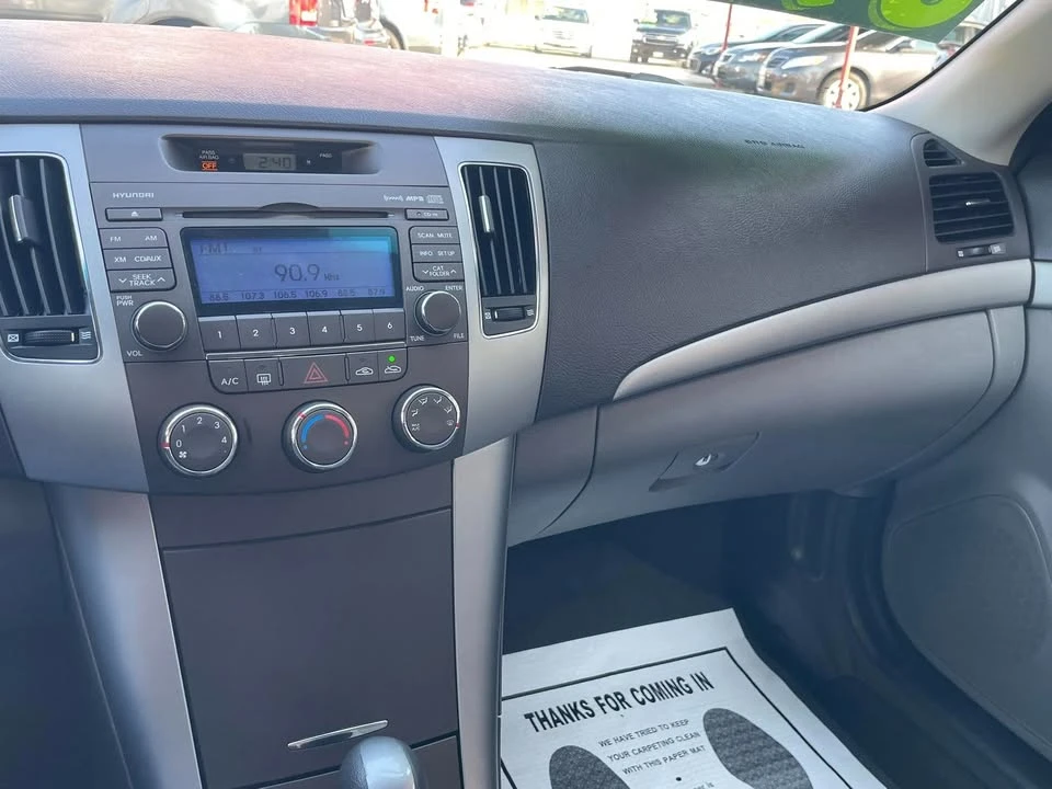 2010 Hyundai Sonata - Image 11 of 11