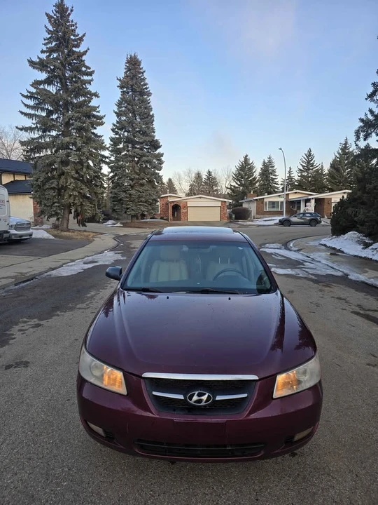 2010 Hyundai Sonata - Image 2 of 7