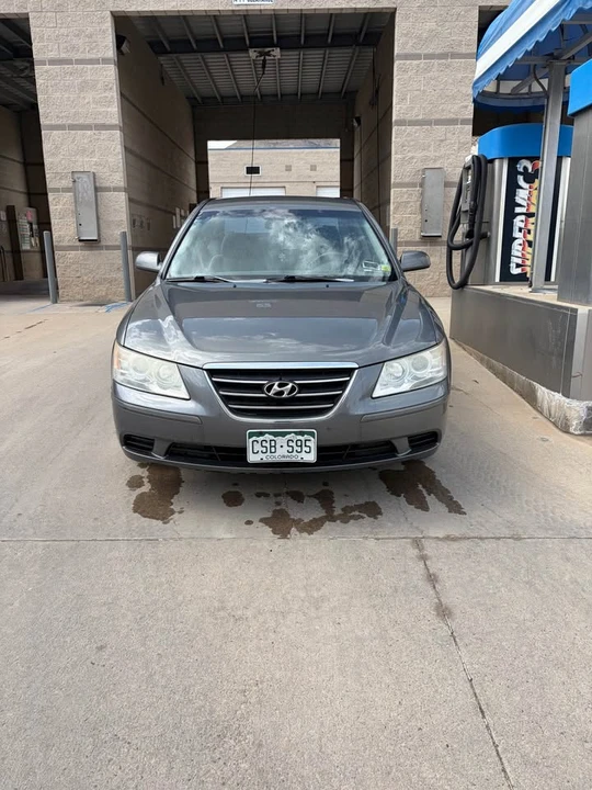 2010 Hyundai Sonata - Image 2 of 7