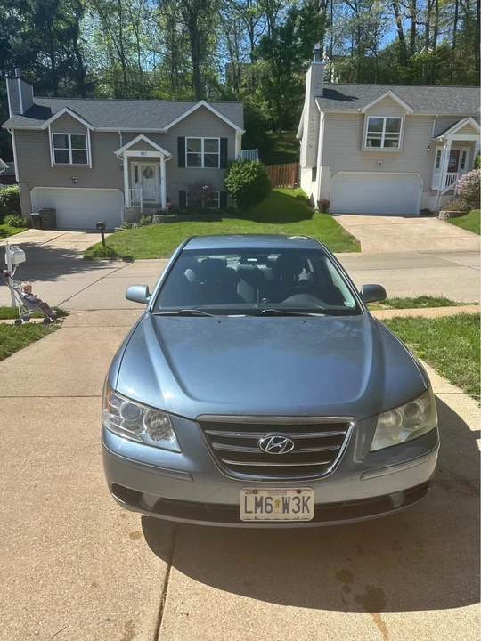 2010 Hyundai Sonata - Image 6 of 11