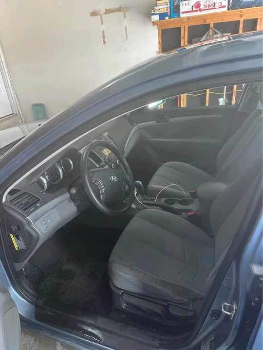 2010 Hyundai Sonata - Image 10 of 11