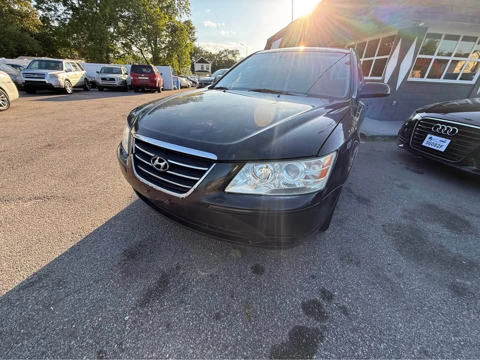 2010 Hyundai Sonata - Image 3 of 6