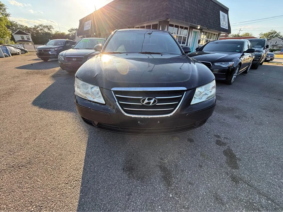 2010 Hyundai Sonata - Image 2 of 6