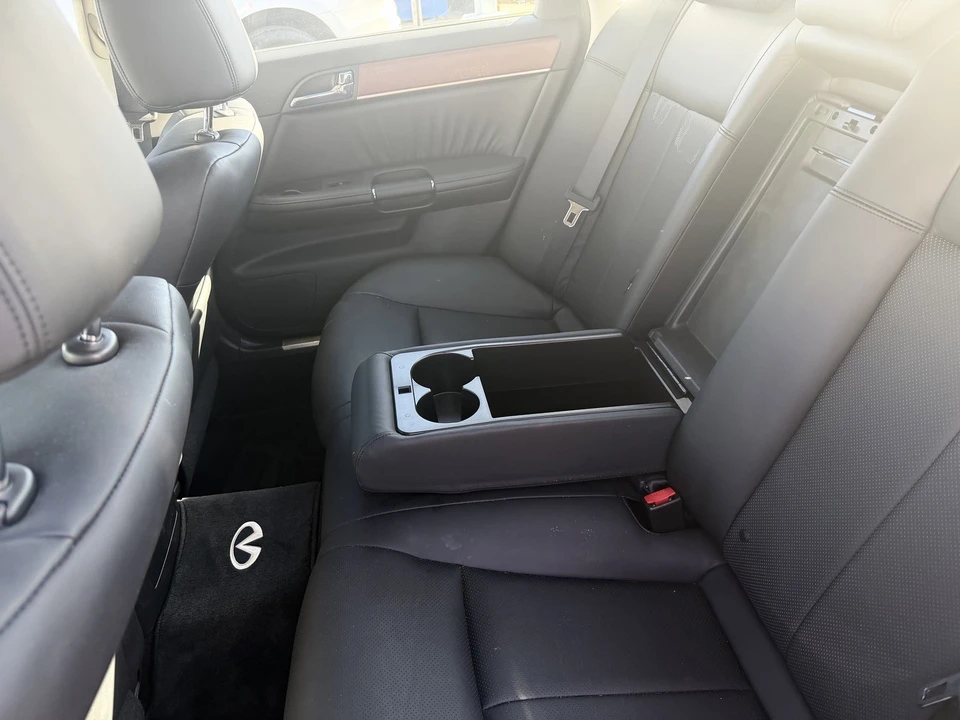 2010 Infiniti M 3rd Gen - Image 13 of 15