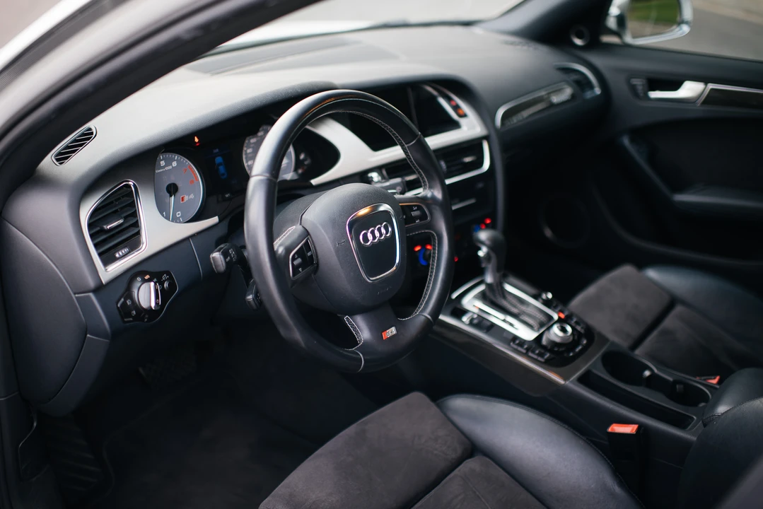 2010 Audi B8 S4 - Image 10 of 25