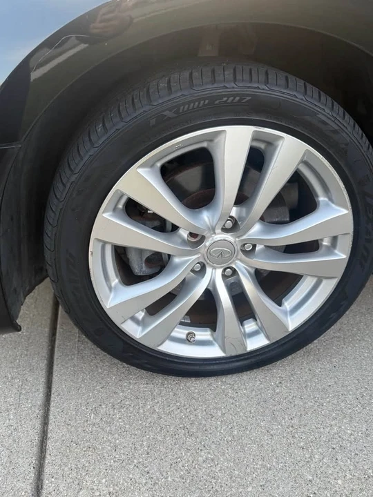 2010 Infiniti M 3rd Gen - Image 10 of 19