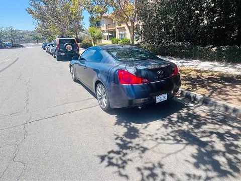 2010 Infiniti G37