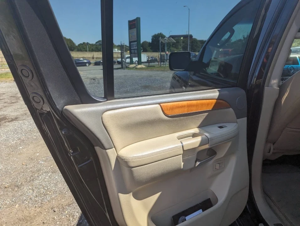 2010 Infiniti QX80 - Image 18 of 21