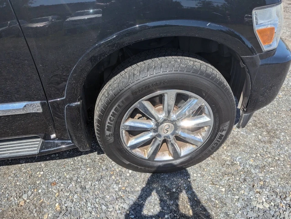 2010 Infiniti QX80 - Image 9 of 12
