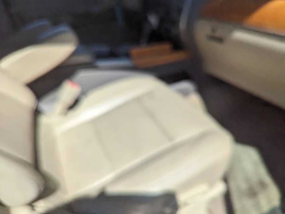 2010 Infiniti QX80 - Image 15 of 21