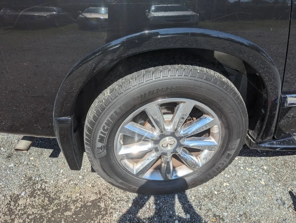 2010 Infiniti QX80 - Image 10 of 12