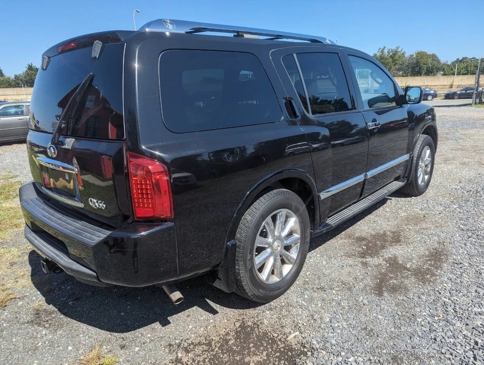 2010 Infiniti QX80 - Image 3 of 12