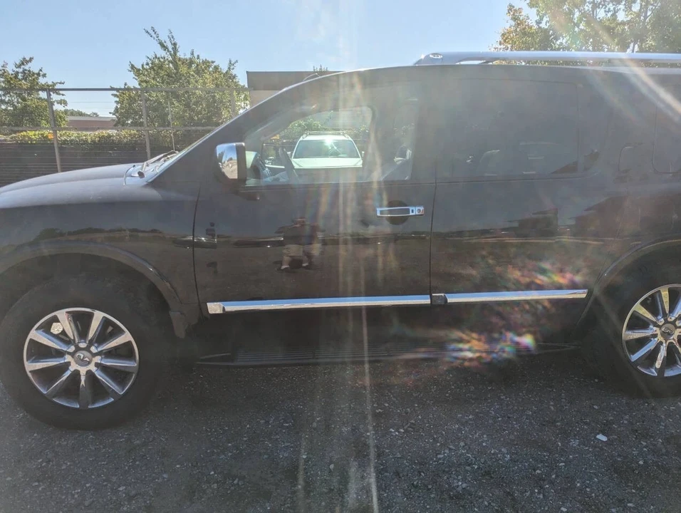 2010 Infiniti QX80 - Image 5 of 12