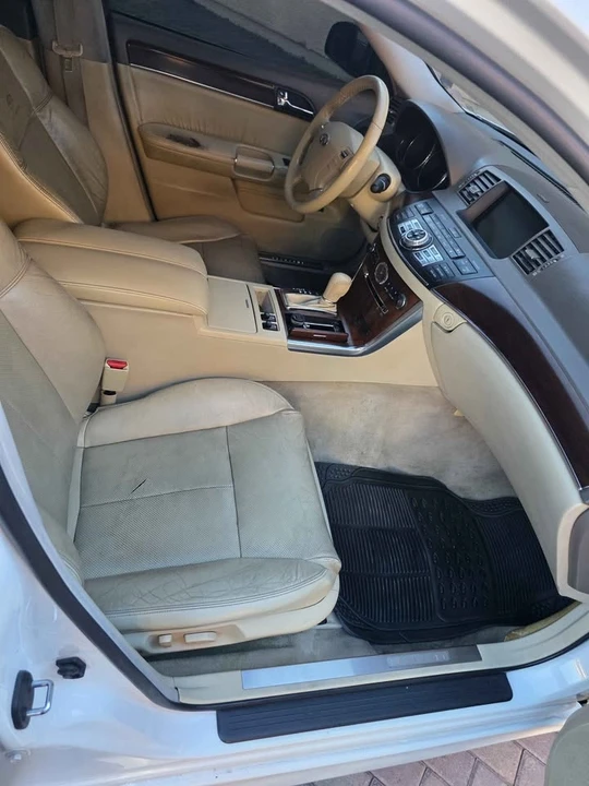 2010 Infiniti M 3rd Gen - Image 8 of 11