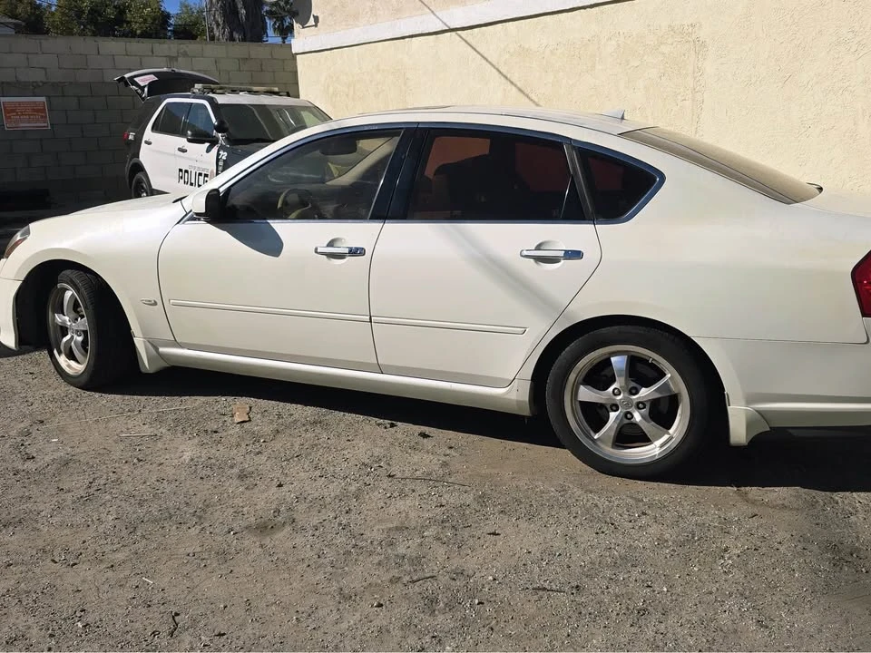 2010 Infiniti M 3rd Gen - Image 6 of 13