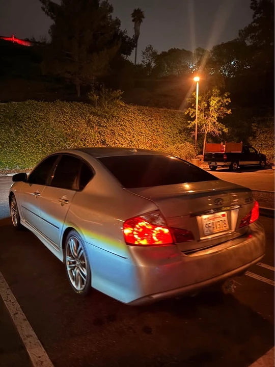 2010 Infiniti M 3rd Gen - Image 9 of 9