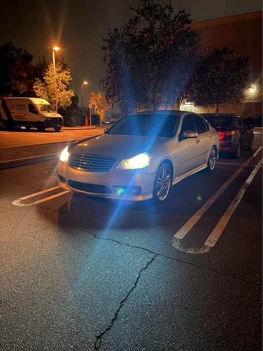 2010 Infiniti M 3rd Gen - Image 8 of 9