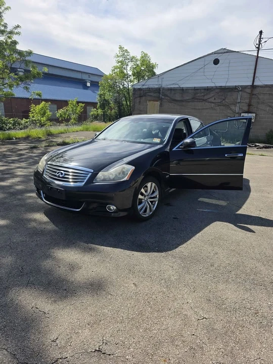 2010 Infiniti M 3rd Gen - Image 3 of 4