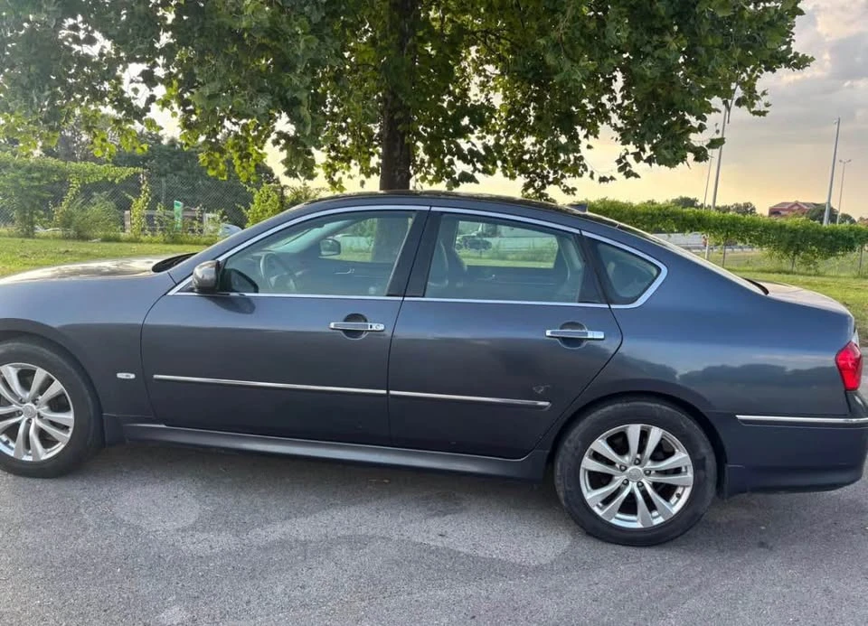 2010 Infiniti M 3rd Gen - Image 9 of 9