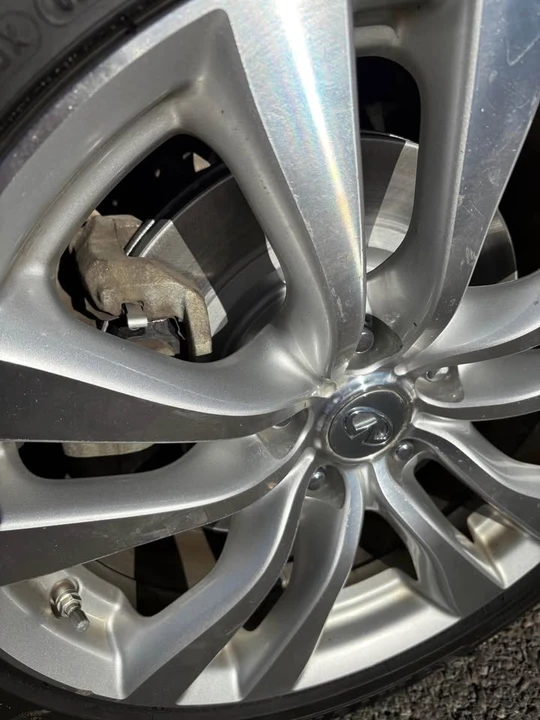 2010 Infiniti M 3rd Gen - Image 11 of 13