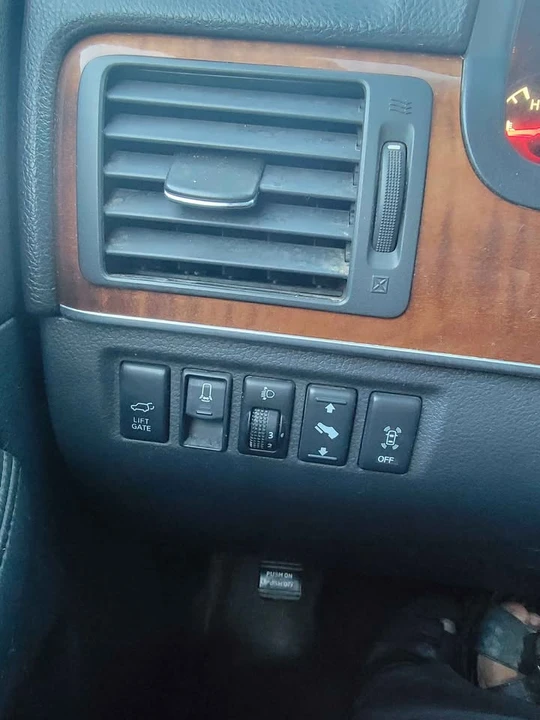 2010 Infiniti QX80 - Image 12 of 15