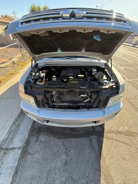 2010 Infiniti QX80 - Image 10 of 18