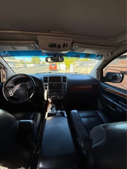 2010 Infiniti QX80 - Image 8 of 18