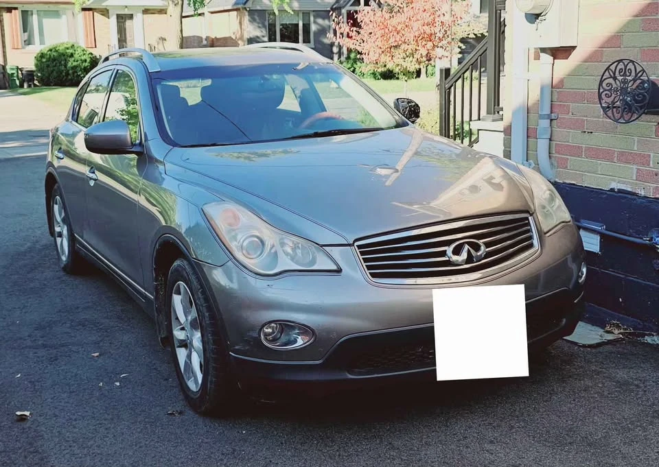 2010 Infiniti QX30 - Image 2 of 2