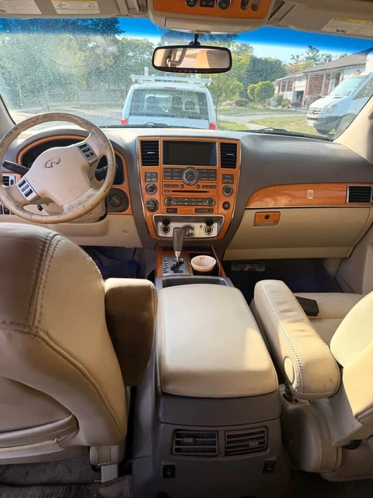 2010 Infiniti QX80 - Image 5 of 9