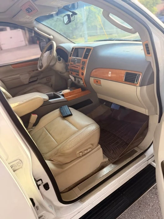 2010 Infiniti QX80 - Image 8 of 9