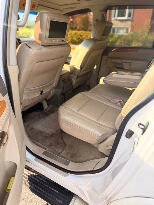 2010 Infiniti QX80 - Image 7 of 9