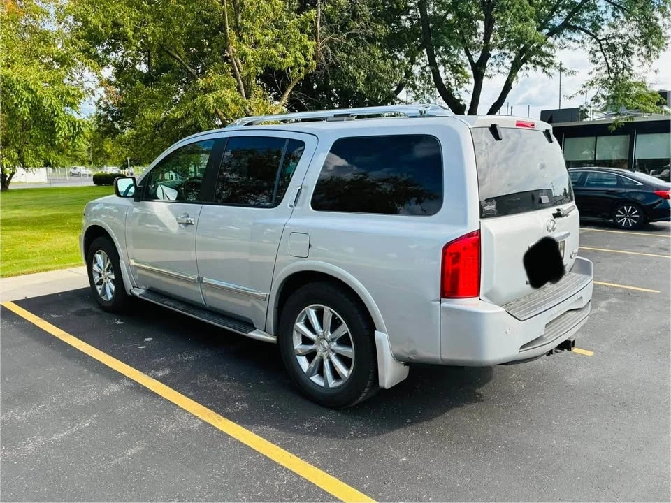 2010 Infiniti QX80 - Image 9 of 14