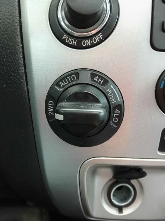 2010 Infiniti QX80 - Image 18 of 20