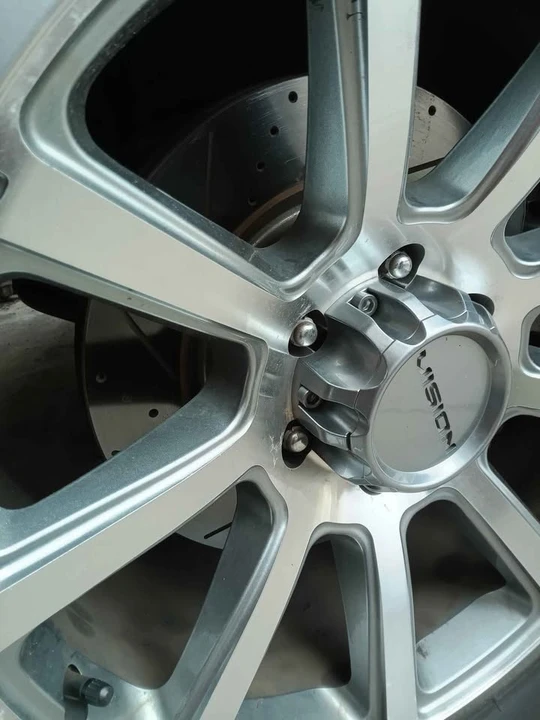 2010 Infiniti QX80 - Image 7 of 20