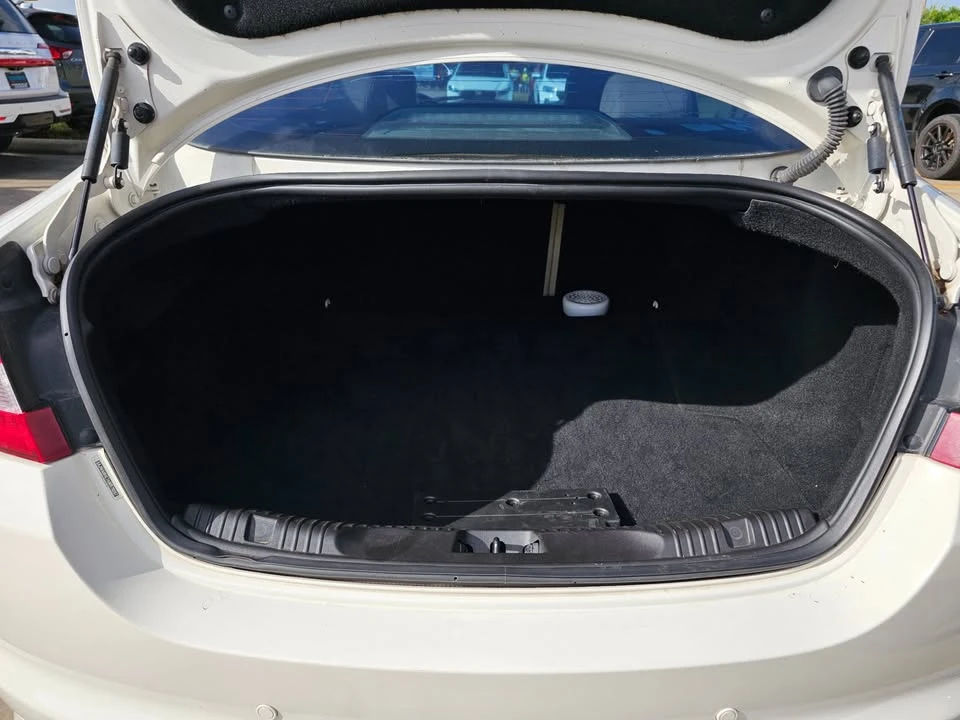 2010 Jaguar X250 XFR - Image 8 of 18