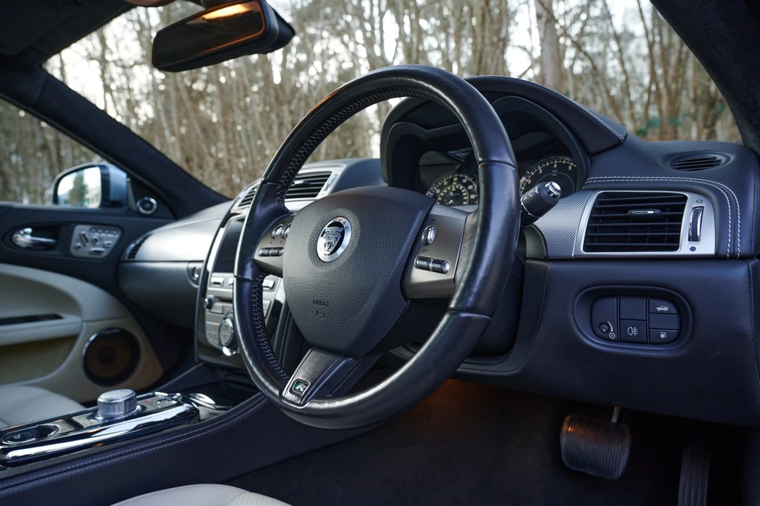 2010 Jaguar X150 XKR - Image 25 of 30