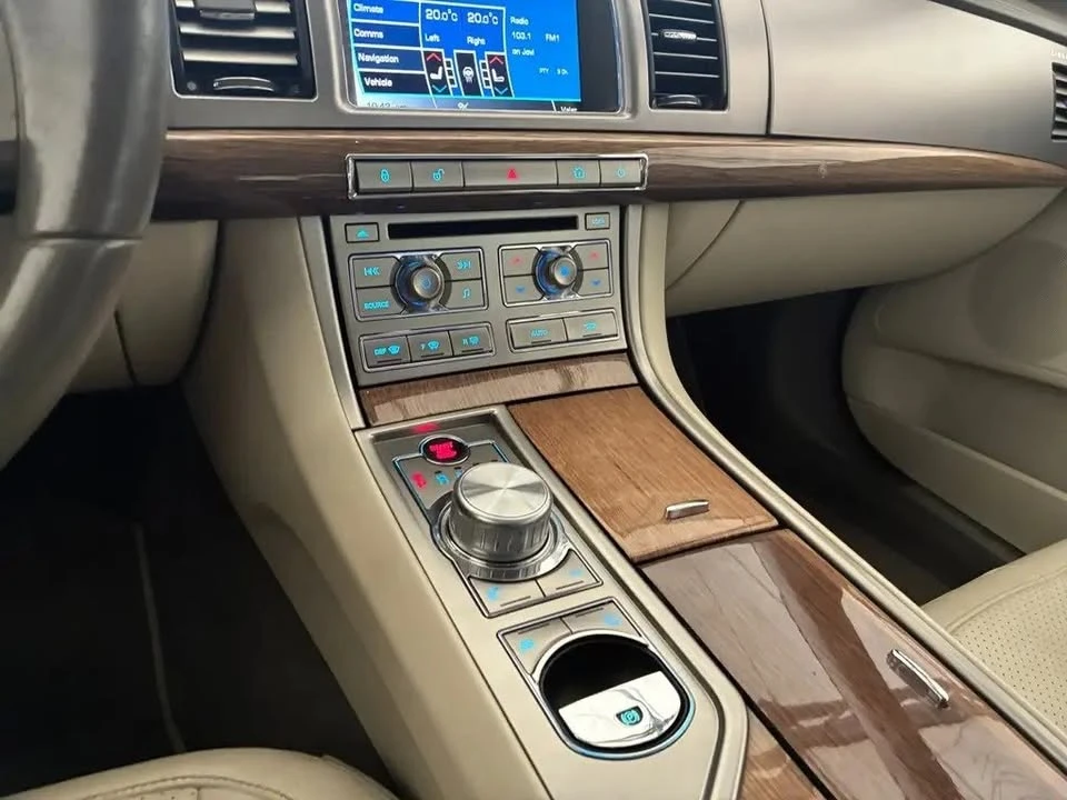 2010 Jaguar X250 XF - Image 15 of 17