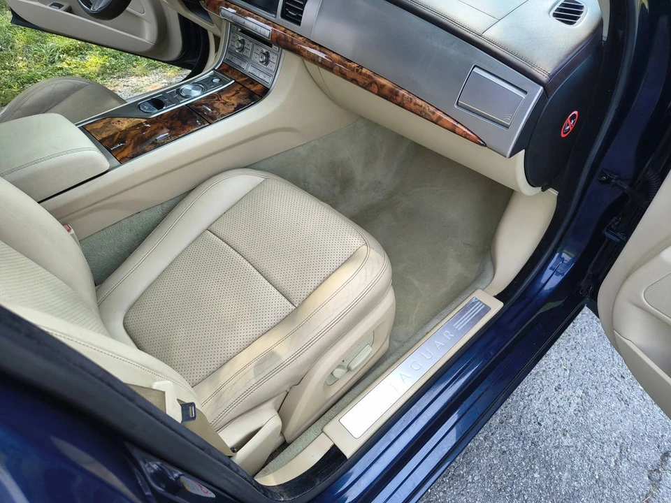 2010 Jaguar X250 XF - Image 8 of 17