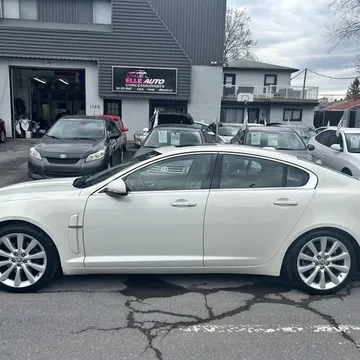 2010 Jaguar XF Luxury