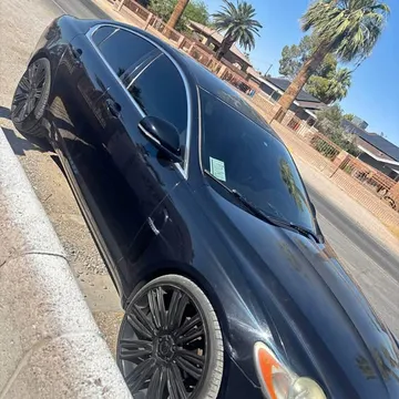 2010 Jaguar XF Luxury Sedan
