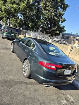 2010 Jaguar XF Luxury Sedan 4D