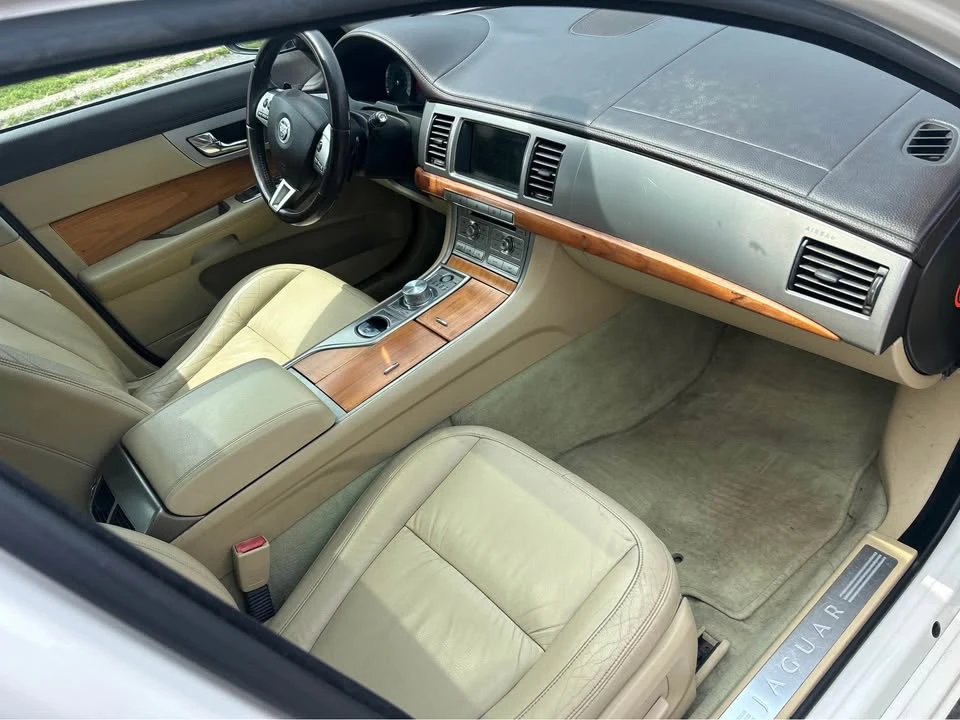 2010 Jaguar X250 XF - Image 8 of 17