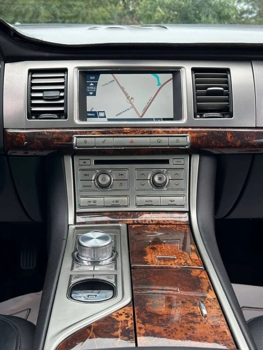 2010 Jaguar X250 XF - Image 11 of 20
